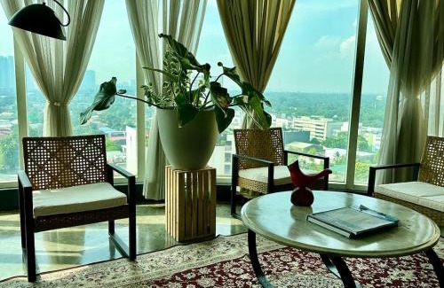 Downtown Apartment | 55-SQM Urban Cabin in Poblacion Makati