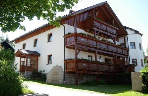 Haidmuhle Apartment | 55qm große Ferienwohnung auf zwei Ebenen mit Sonnengarten für 2 bis 4 Personen