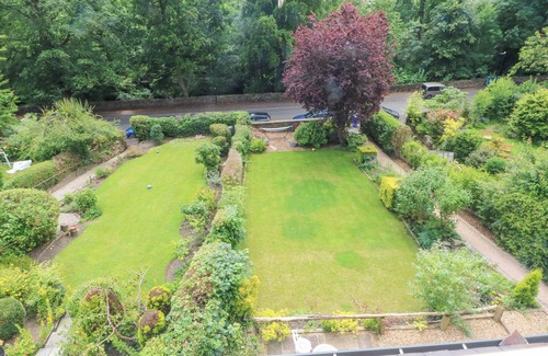 Sheffield House | 56 RIVERDALE ROAD, family friendly, with a garden in Sheffield