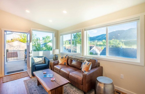 Golden Cottage | 57 m² Cabin ∙ 2 bedrooms ∙ 6 guests