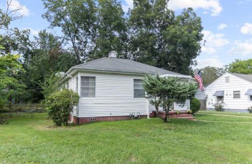 Shannon House | 57th Blushing Bungalow