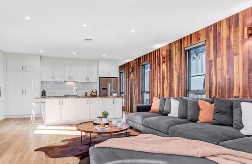 Moama Villa | 58 Highview Summary: