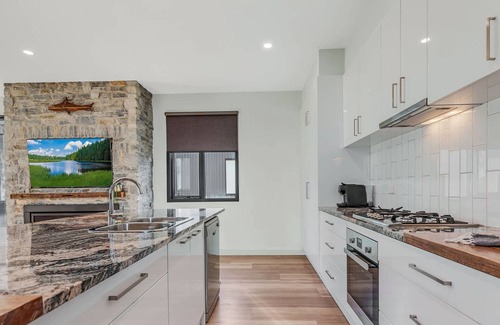 Moama Villa | 58 Highview Summary: