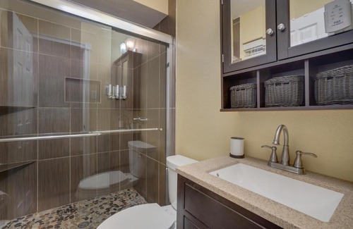 Dallas House | 5BD-3BA in the Heart of Dallas wit Pool & Hot Tub