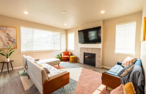 Superior House | 5BD Home with Game Room & Office - 4Mins RTD - US 36