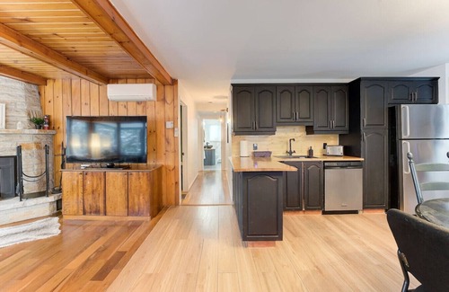 Mont-Tremblant House | 5BDR Tremblant Chalet in the Woods/Stone Firepl.