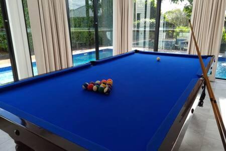 Carina House | 5BDR Ultimate Family Retreat Pool Toys Galore