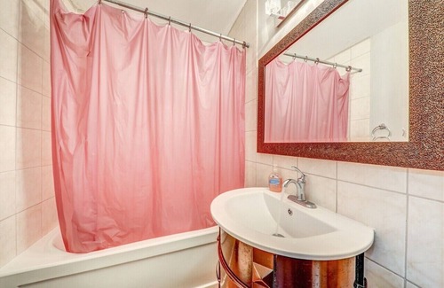 Kirkfield Cottage | 5bedroom cottage, Kirkfield hotub