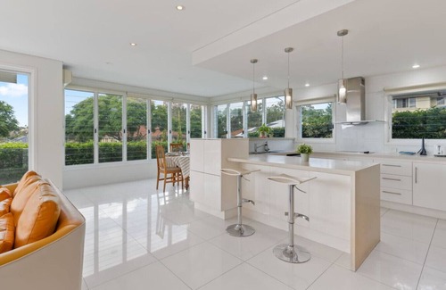 Eight Mile Plains House | 5Beds Luxu Home w/Pool & A/C Conveniently Located
