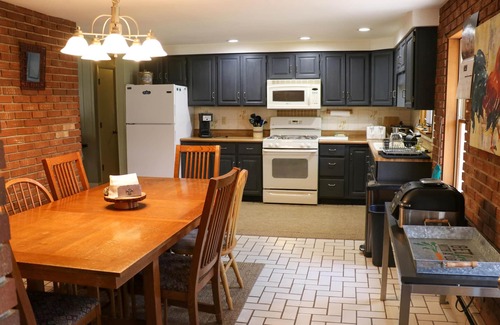 Grand Marais House | 5BR, 1.5BR, Private Wooded Hide Away