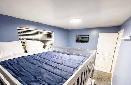Bountiful House | 5BR Home, 2 Kitchens - Close to Lagoon & SLC