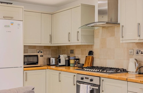 Arnos Grove House | 5BR house w parkng&garden, 5mins New Southgate Street