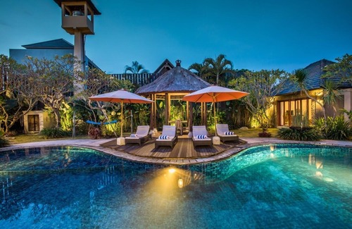 Kerobokan Villa | 5BR Private Villa near Seminyak