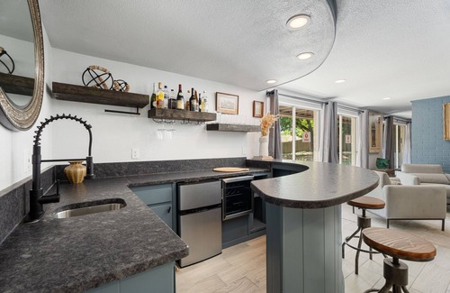 Central Oklahoma City House | 5BR Relaxation Haven Hot Tub Pool Table Fun M