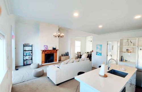 Ponsonby House | 5BR Villa with city view and 3 free carparks, walk to Ponsonby and CBD