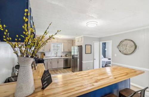 Lawrenceville House | 5BR with Game Room & Huge Backyard