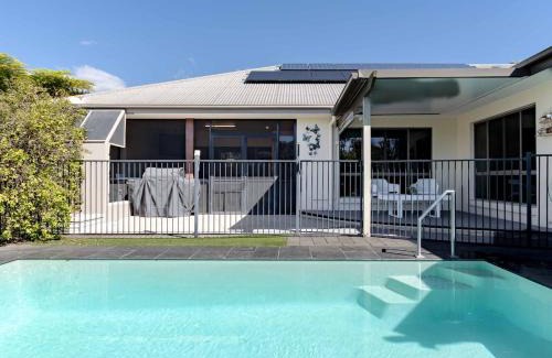 Burrum Heads House | 5BR with pool, games room, sleeps up to 10 guests