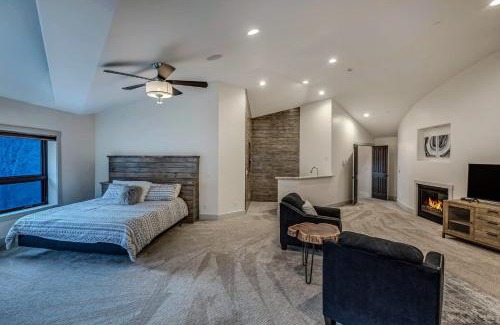 Basalt House | $5M Luxury Waterfront Villa - 14 MI to Aspen