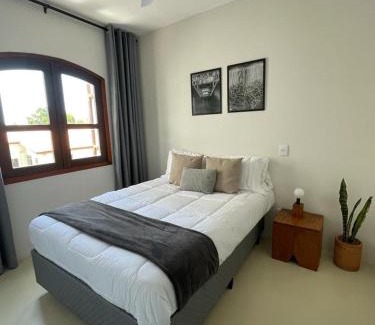 Barra da Lagoa Apartment | 5min da Orla do Itaguá, Wi-fi, Varandas e Rede