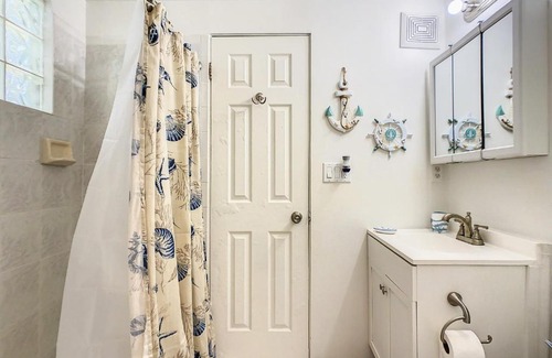 Gulf Gate Estates Villa | 5min from the beach 8 min from Siesta Key