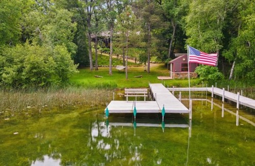 Breezy Point Cabin | 5Pines Ossie- Water Toys|Swim| Game Rm| Dock