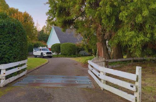 Tamahere House | 5Rooms life-style in City—“Golden Harvest Retreat”