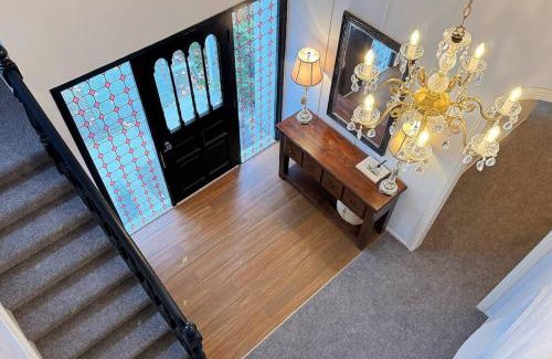 Tamahere House | 5Rooms life-style in City—“Golden Harvest Retreat”