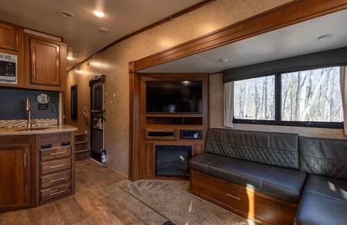 Stanton House | 5th Wheel RV in campground, 2-bedroom, 1 bathroom, perfect for up to 6 guests.