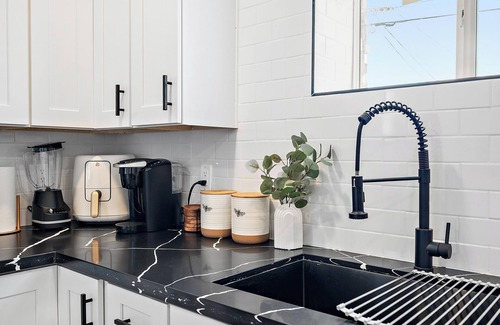 Alhambra House | 6.5 Miles From Downtown Phoenix