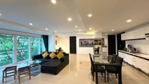 Patong Apartment | 6-58 Penthouse 155 Qm 1km Away From Patong Beach
