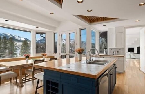 Aspen House | 6/6 Luxury, Elegant Home, Stunni