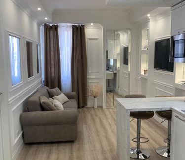 Rione XVIII Castro Pretorio Apartment | 6 AL TOP
