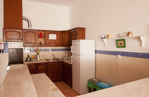 Ericeira Villa | 6 Bed dorm: Chill Hill Hostel & Private Rooms - Peach Garden (RNAL Nº 7624/AL)