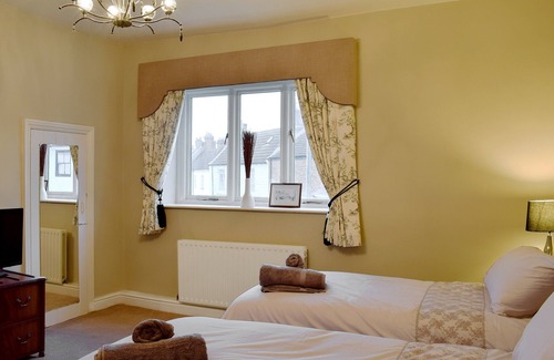 Sedgefield Cottage | 6 bedroom accommodation in Sedgefield, near Durham