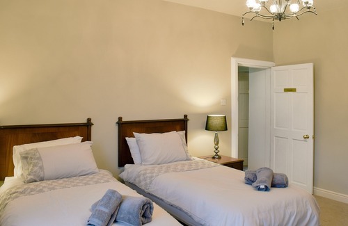 Sedgefield Cottage | 6 bedroom accommodation in Sedgefield, near Durham