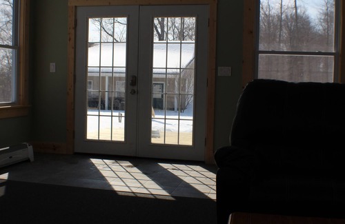 Kingsville House | 6 Bedroom Cottage Retreat with Conneaut Creek access