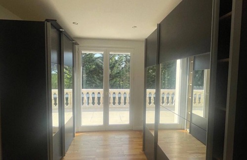 Saint-Nom-la-Breteche Villa | 6 Bedroom Villa in Saint-Nom-la-BretÃ¨che