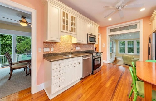 Admiral Estates House | 6 Bedroom Home 1 Block to the Beach! 1611 New Jersey Ave