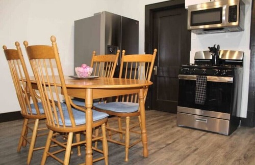 Sherman House | 6 Bedroom home with a shabby chic touch!n