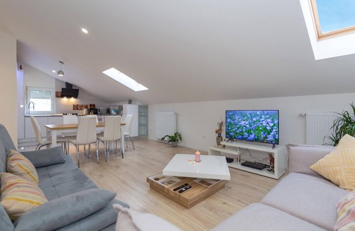 Svib House | 6 bedroom nice home in Svib
