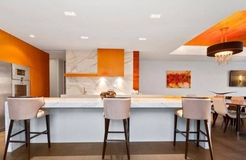 Surfers Paradise House | 6 Bedroom Waterfront Masterpiece
