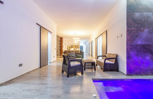 Las Lomas I Apartment | 6 bedroom with Jacuzzi 1 block from LLeras P10