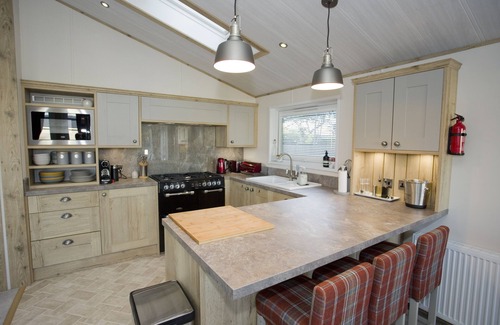 Christchurch House | 6 Berth Luxury Lodge in Christchurch, Dorset