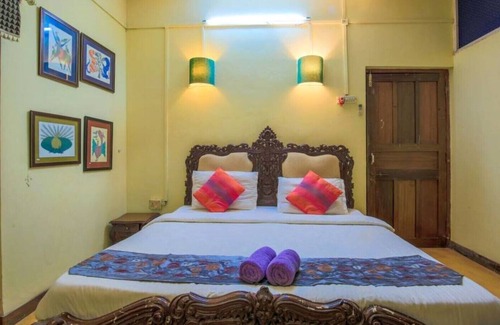Baga Villa | 6 BHK Private pool Portuguese villa 500m Candolim