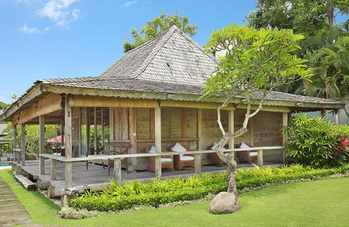 Cemagi Villa | 6 BR Beachfront Private Villas Cemagi