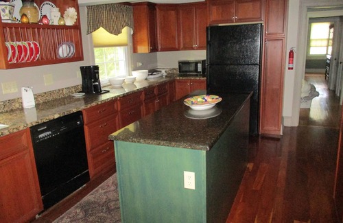 Cooperstown - Otsego Lake House | 6 Br Cooperstown Family Home: 9 Acres, Patio, & Grill. 4200 Sq ft w/lake view
