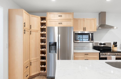Glendale House | 6 Br Paradise! Heated Pool~Arcade Room~Pool Table