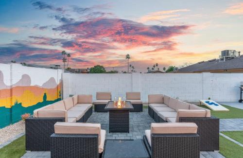Glendale House | 6 Br Paradise Heated Pool Arcade Room Pool Table