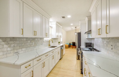 Jonesboro House | 6 Mi to Fun Spot America: Family Home w/Workspace