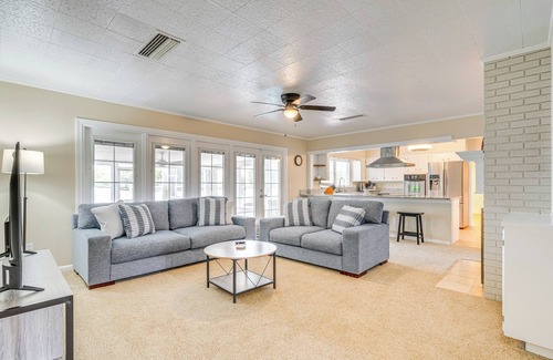 Winter Haven House | 6 Mi to Legoland: Retreat w/Pool & Fenced Yard